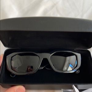 NEVER WORN NEW VERSACE SUNGLASSES